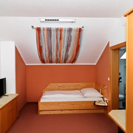 Huber אורחן וולס