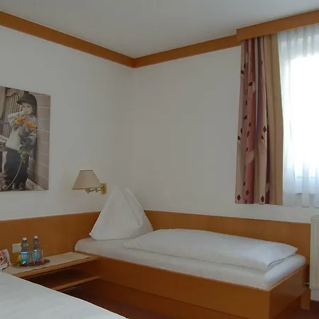 Huber Πανδοχείο *